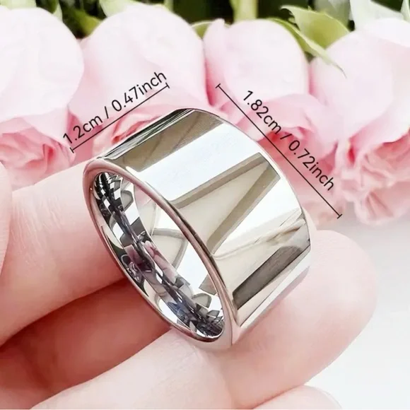 NWOT 18K Stainless Steel Ring sz 8 - Picture 4 of 4